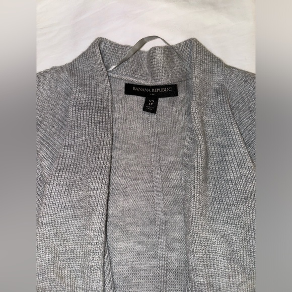 Banana Republic Cardigan Vest - Picture 3 of 4